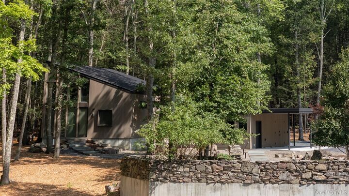 Property Photo:  45-47 Haviland Court  NY 12477 