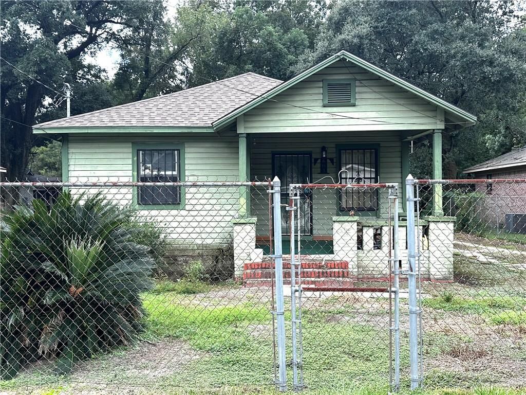 Property Photo:  603 Pine Street  AL 36610 