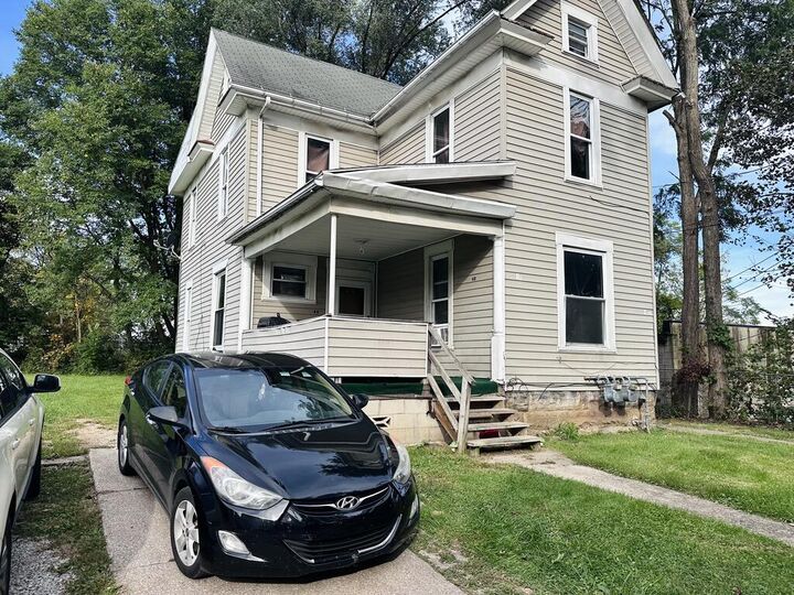 Property Photo: 40 Lind Ave OH 44903