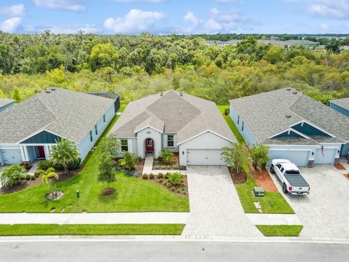 Property Photo: 5315 Gavella Cove FL 34221