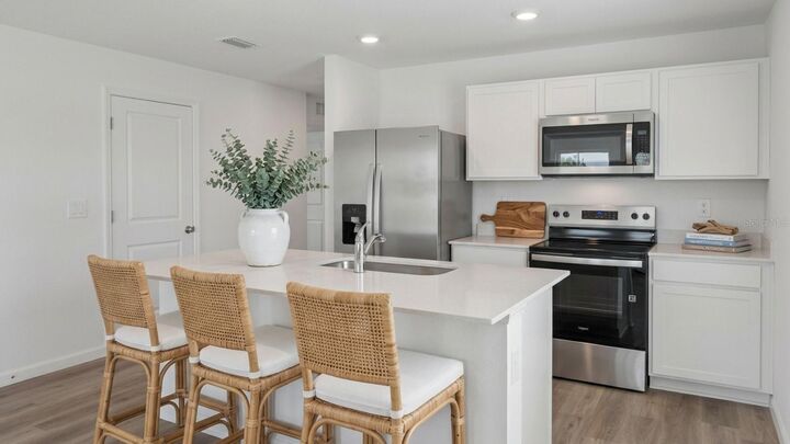 Property Photo:  4106 Kona Circle  FL 34608 