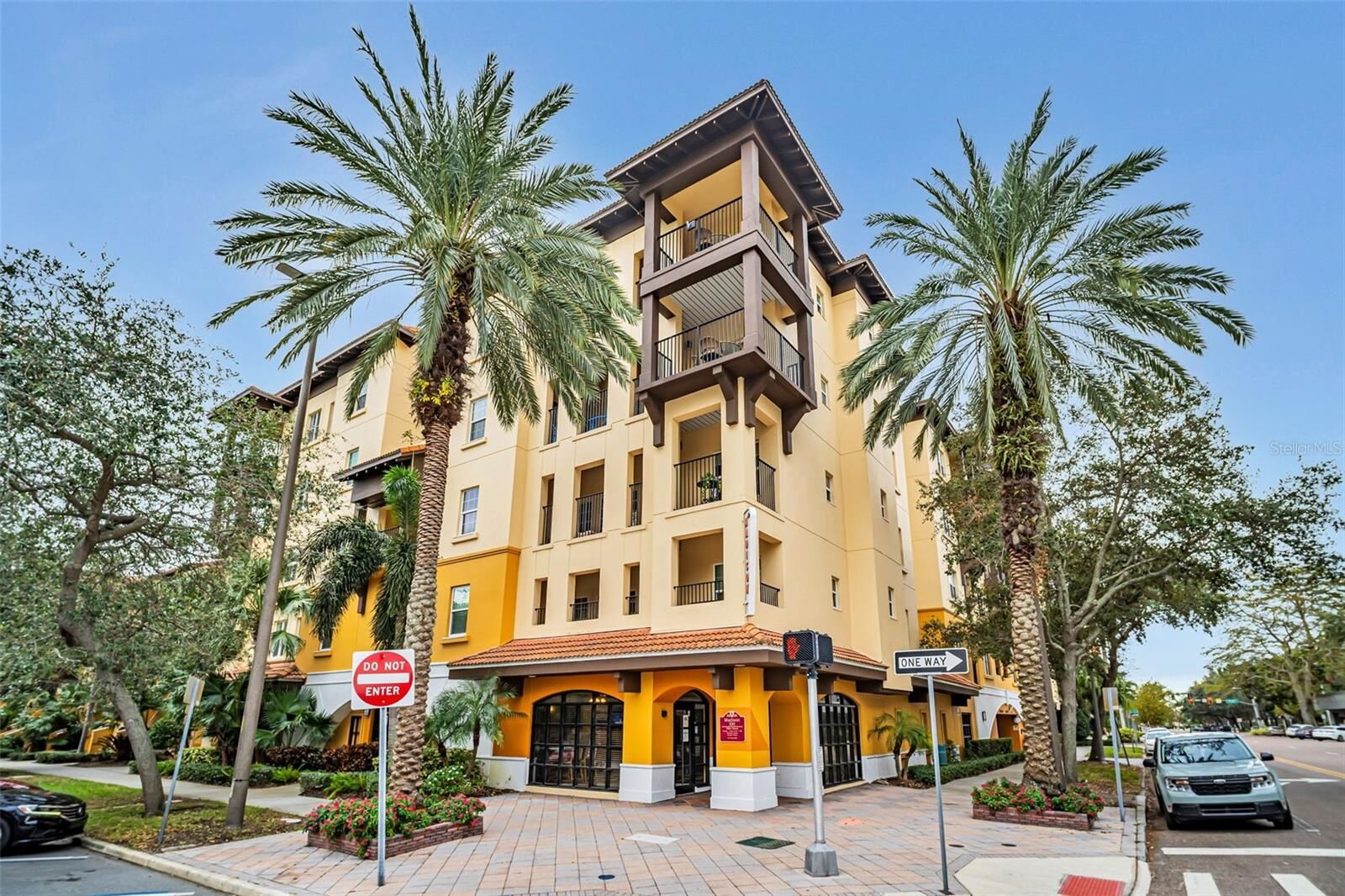 Property Photo:  100 4th Avenue S 307  FL 33701 