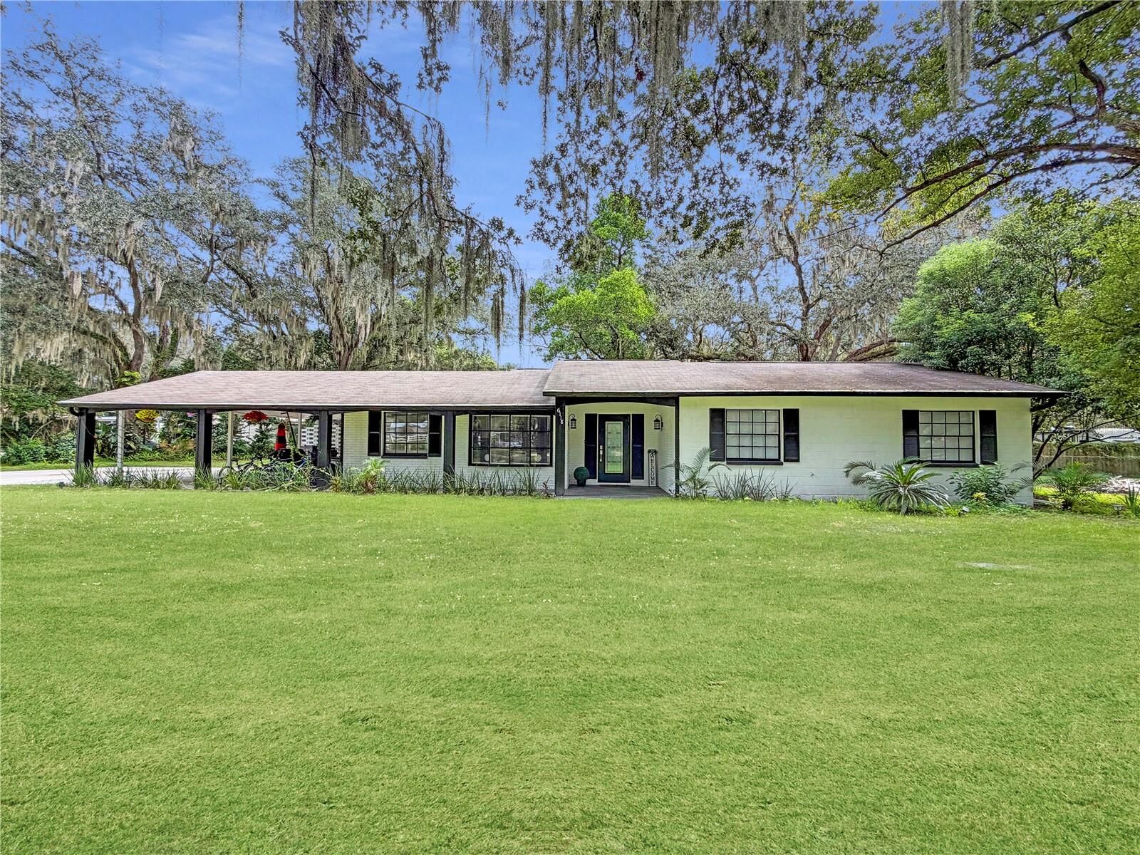 Property Photo: 6118 Carla Circle FL 33811