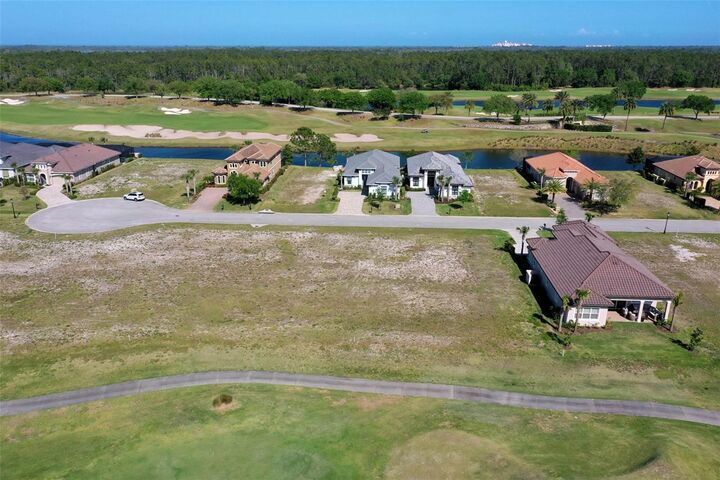 Property Photo: 406 Bourganville Drive FL 32137