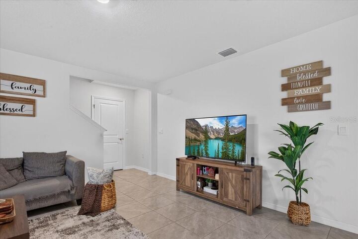 Property Photo: 17123 NW 177th Terrace FL 32615