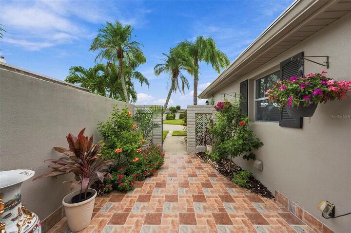 Property Photo: 427 Boca Ciega Point Boulevard N FL 33708