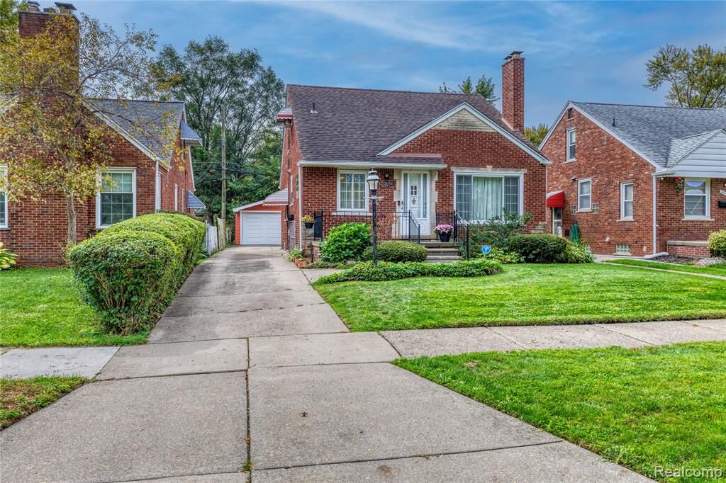 Property Photo: 20514 Lochmoor Street MI 48225 1750