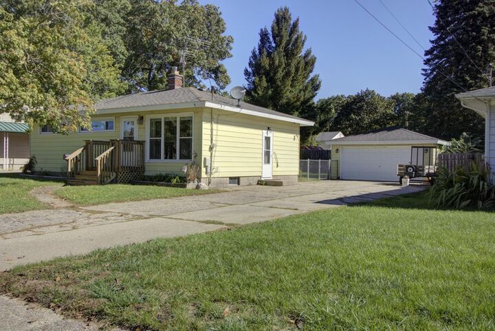 Property Photo:  4048 Heron Avenue SW  MI 49509 