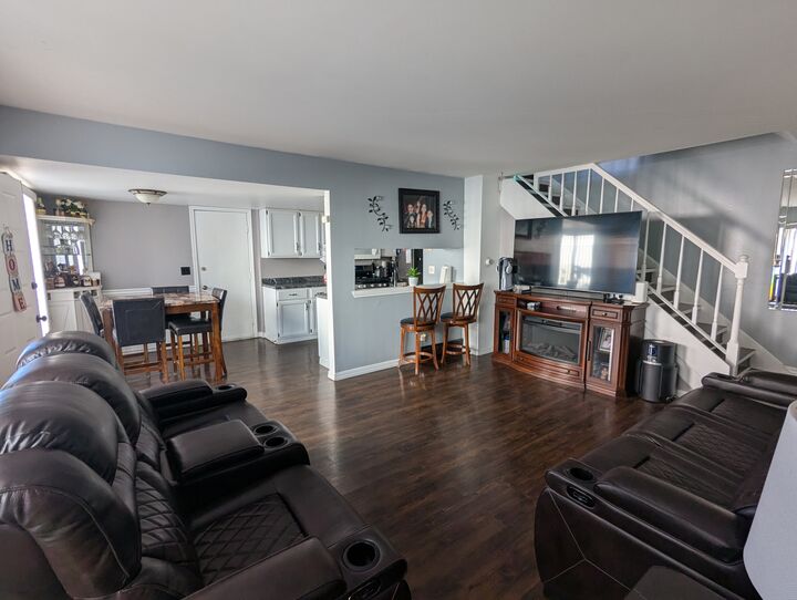 Property Photo:  2S758 Winchester Circle 3  IL 60555 