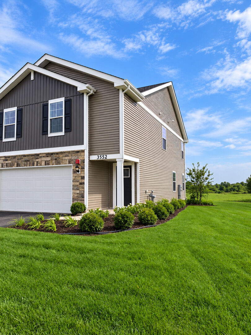 Property Photo: 3552 Richardson Circle IL 60560