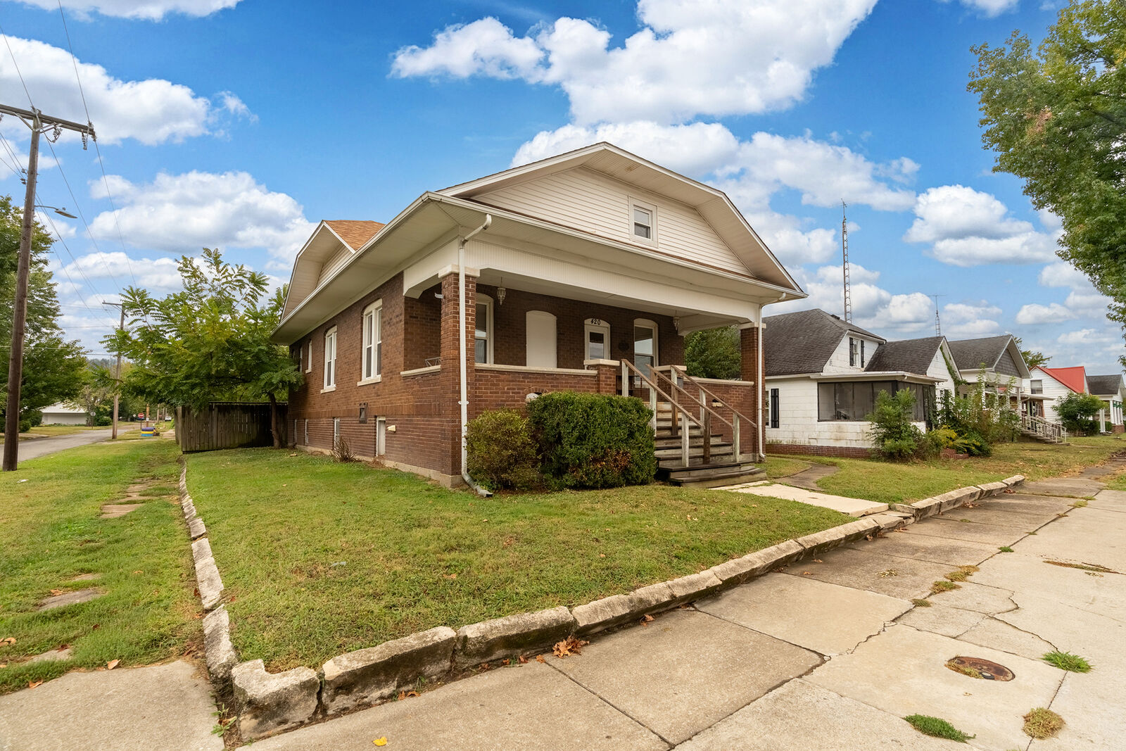 Property Photo:  