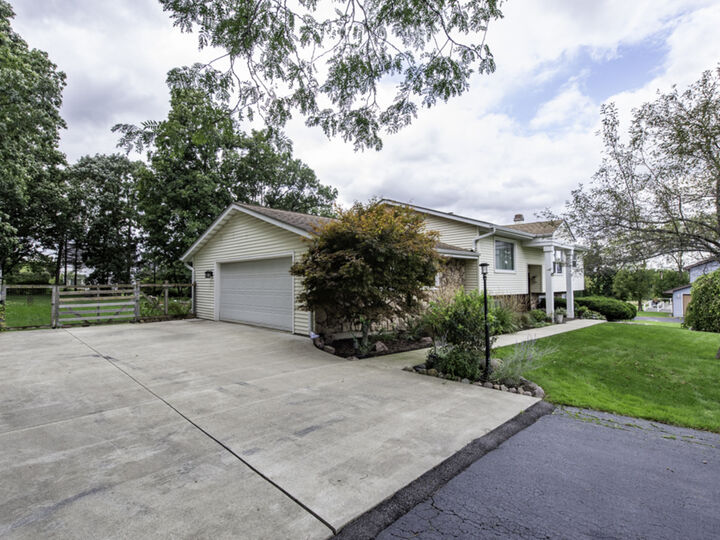 Property Photo:  38970 N Northwoods Drive  IL 60083 