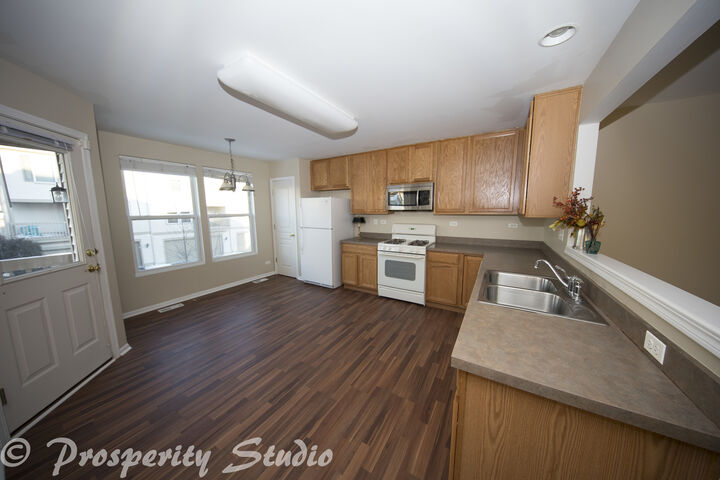 Property Photo:  465 Conservatory Lane 465  IL 60502 