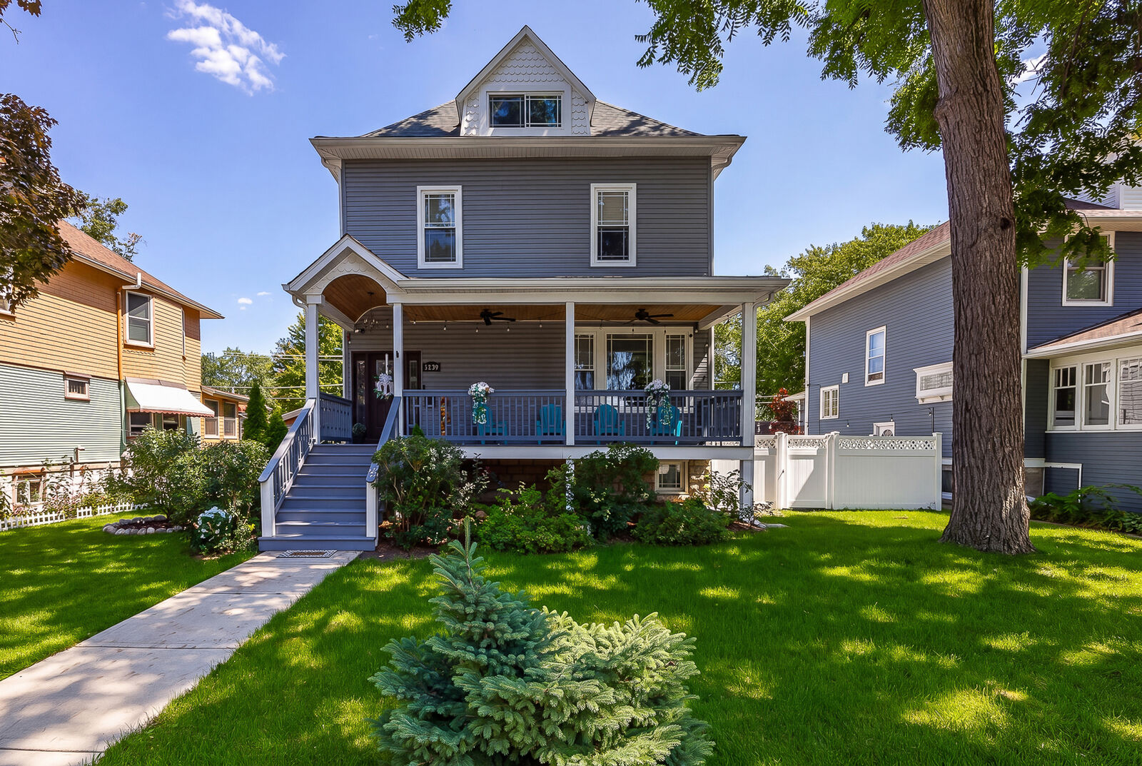 Property Photo: 3239 Wesley Avenue IL 60402