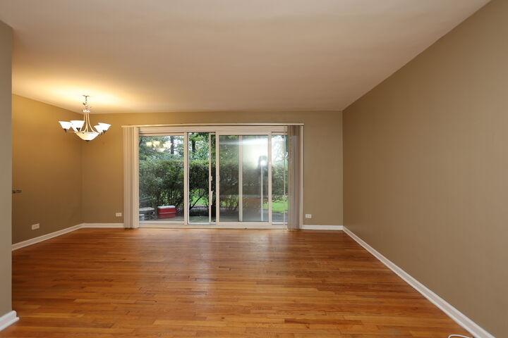Property Photo:  10113 Old Orchard Court 103  IL 60076 