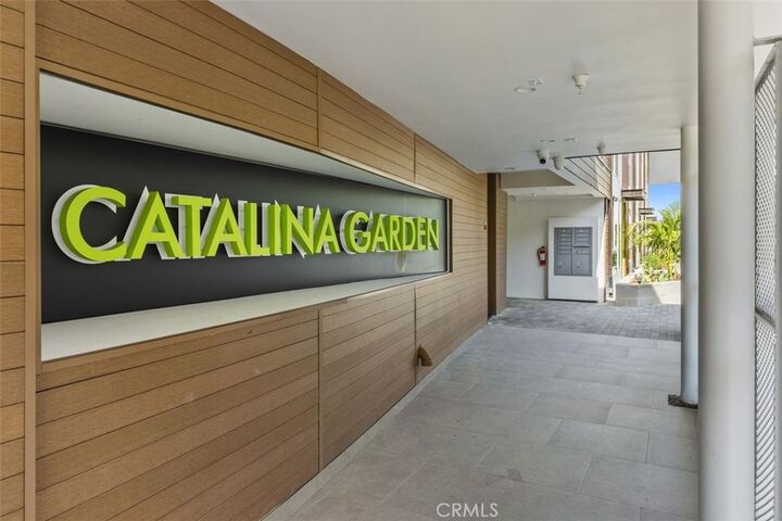Property Photo:  176 N Catalina Avenue 401  CA 91106 