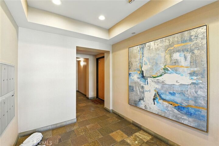 Property Photo: 1241 S Westgate Avenue 202 CA 90025