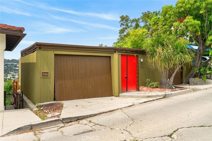 Property Photo:  2137 Mayview  CA 90027 