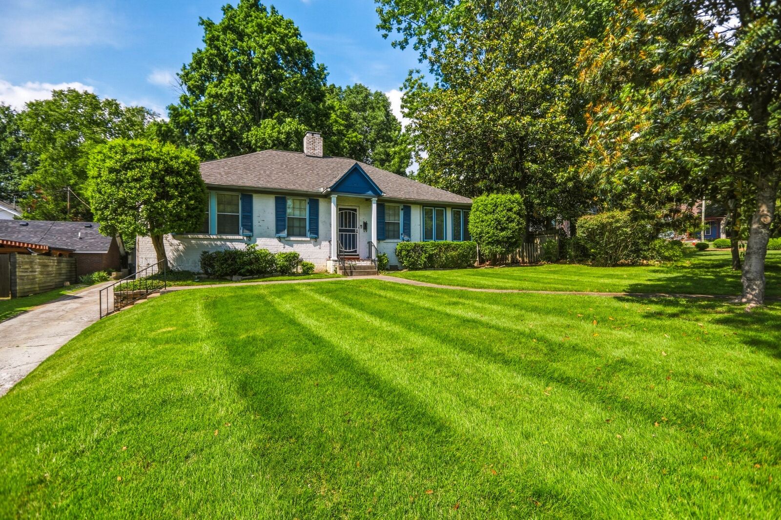 Property Photo:  703 5th Ave W  TN 37172 