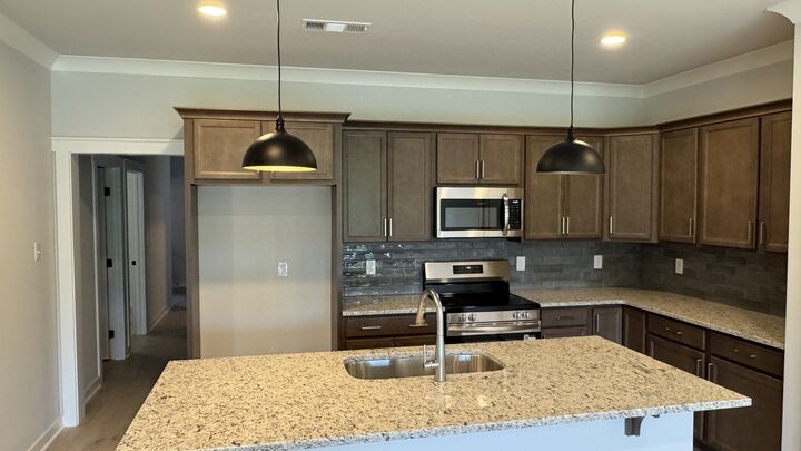 Property Photo:  492 W Foxrun  TN 37172 