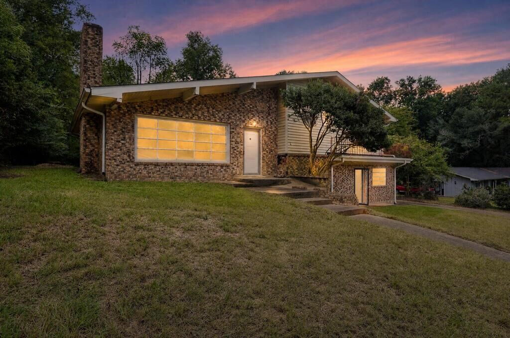 Property Photo: 335 Lakewood Drive TX 75695