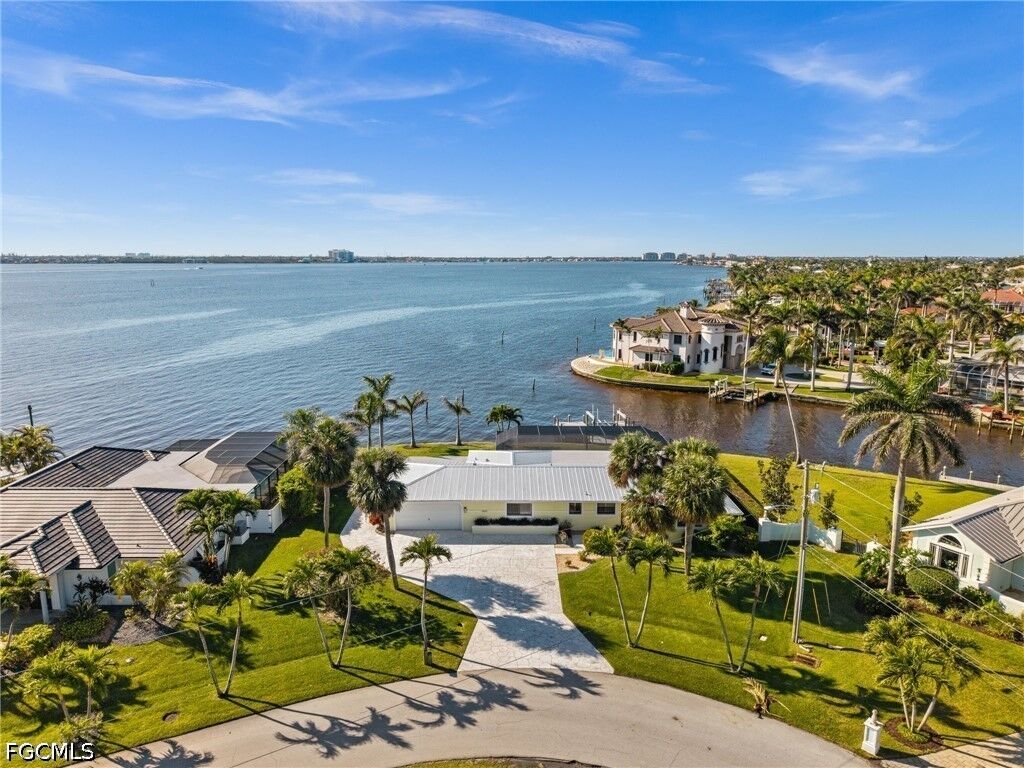 Property Photo: 1600 Edith Esplanade FL 33904