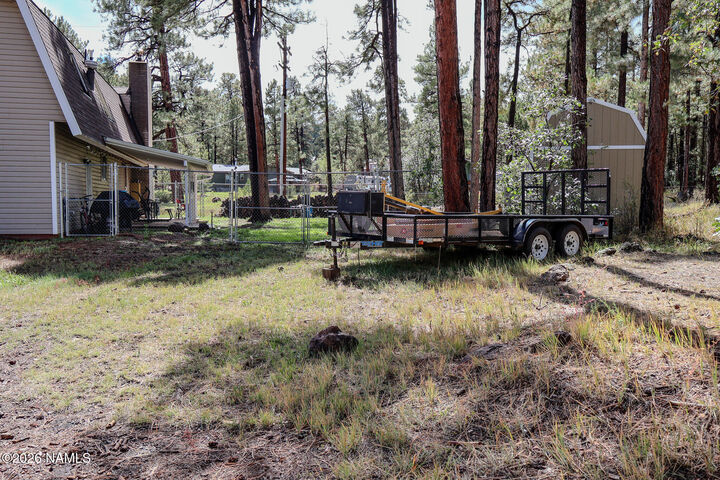 Property Photo: 1101 W Allston Way AZ 86046