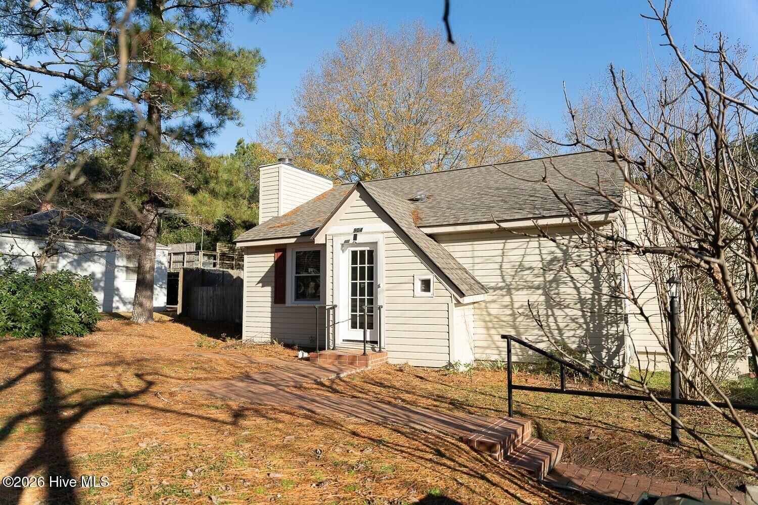Property Photo:  904 W Saunders Avenue  NC 28315 