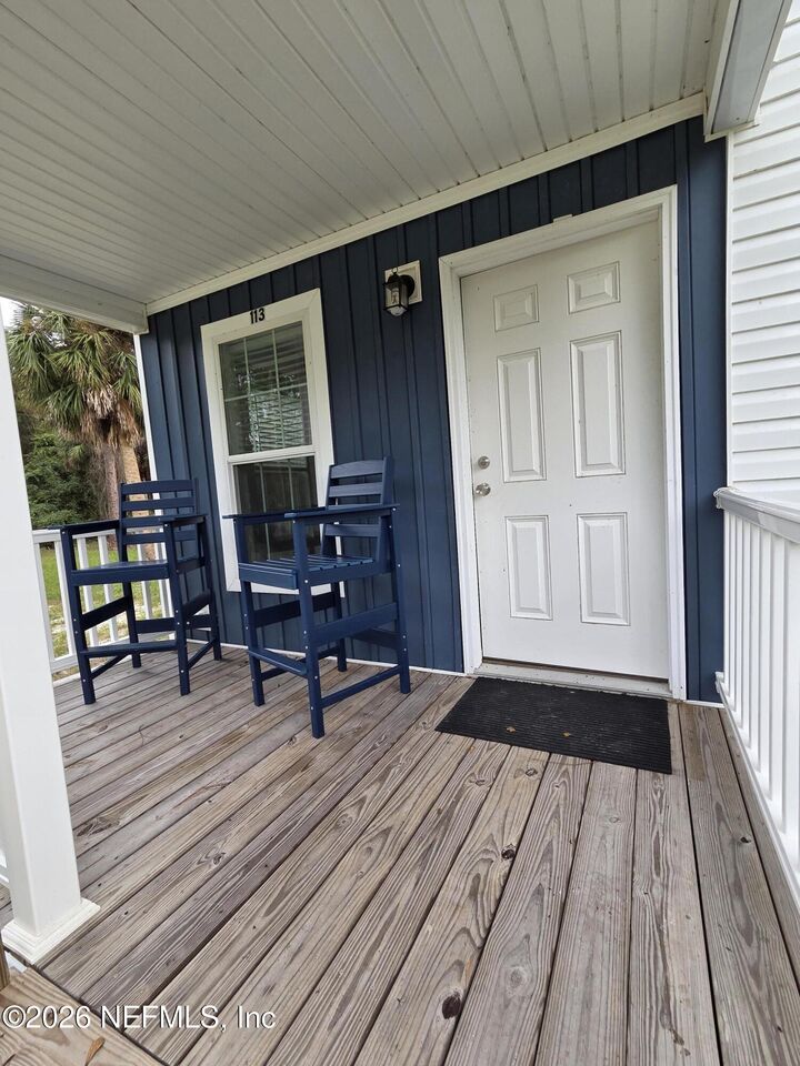 Property Photo:  113 Laisy Drive  FL 32139 