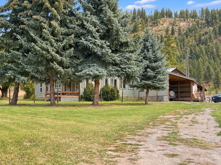 Property Photo: 917 Mingo Mountain Rd WA 99141