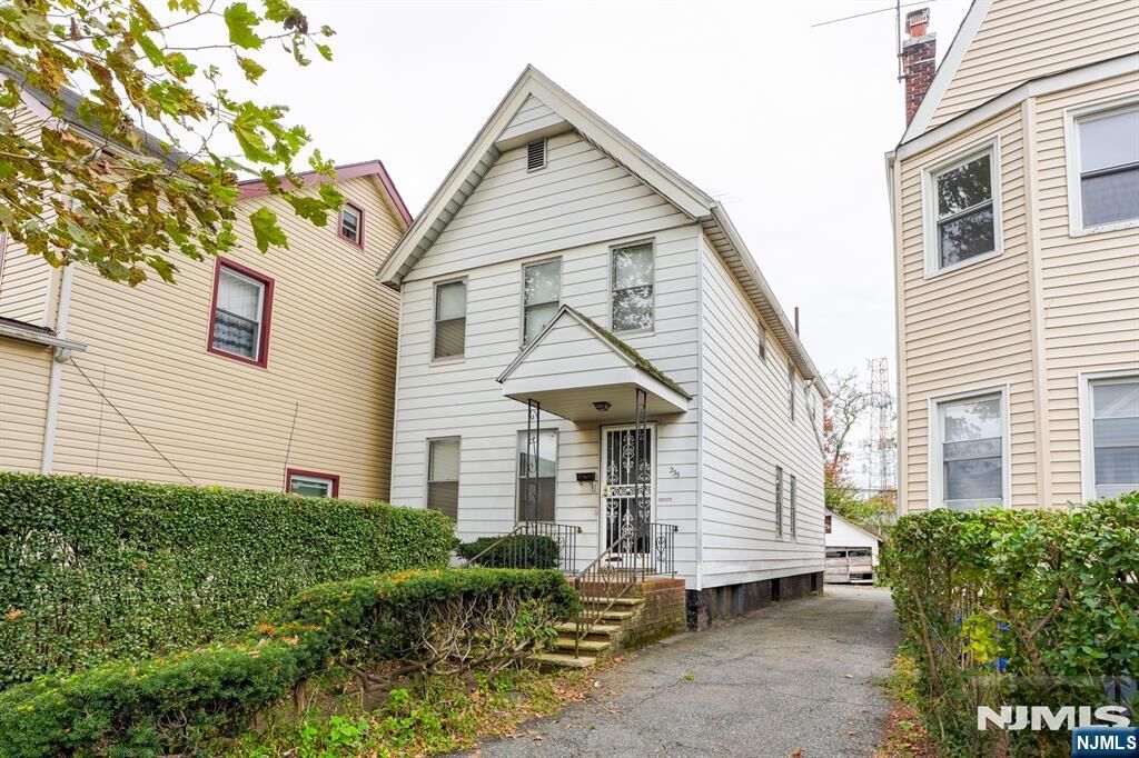 Property Photo:  233 Park Street  NJ 07017 