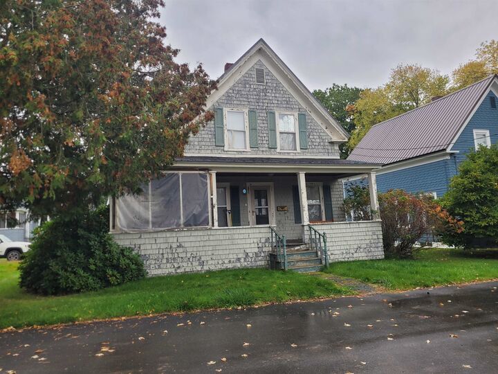 Property Photo:  4 Hopkinson Place  NH 03584 
