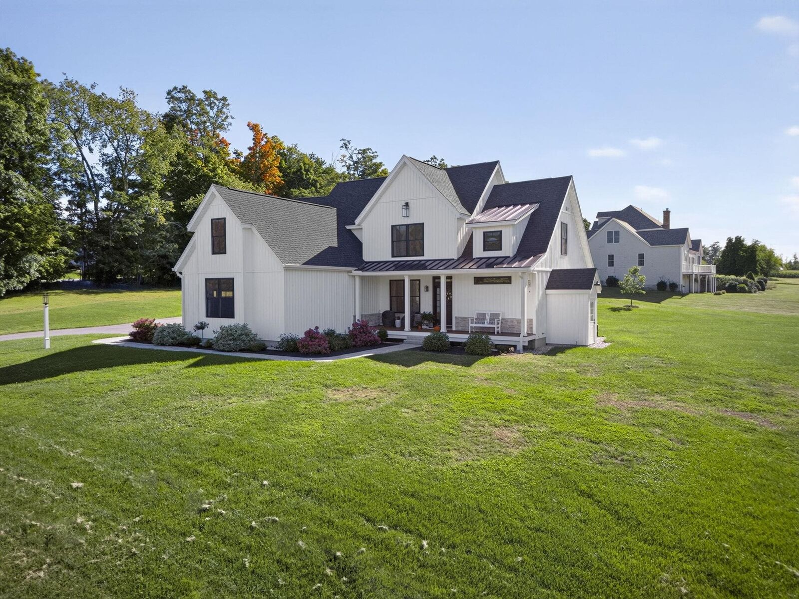 Property Photo: 4 Ray Emma Dr Road NH 03042