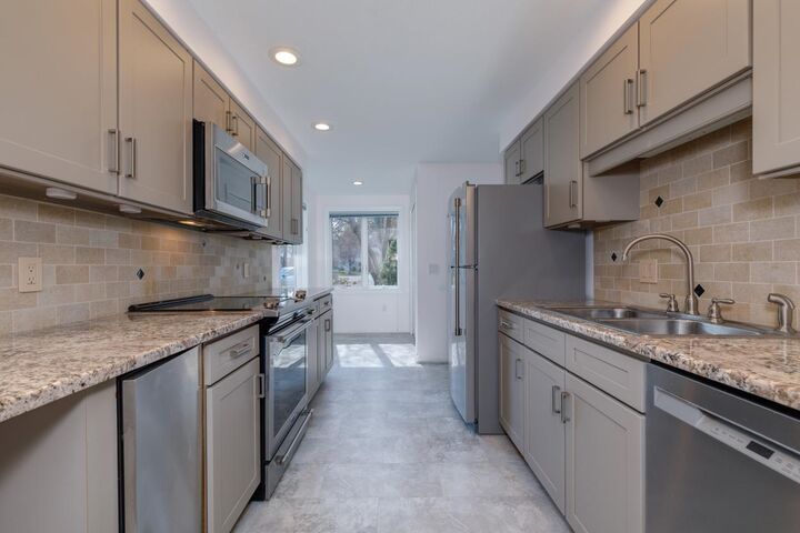 Property Photo: 28 Walden Pond Drive NH 03064