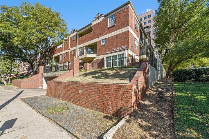 Property Photo: 3100 Cole Avenue 211 TX 75204