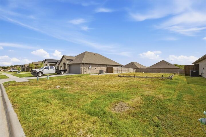Property Photo: 807 Moseley Lane TX 75402