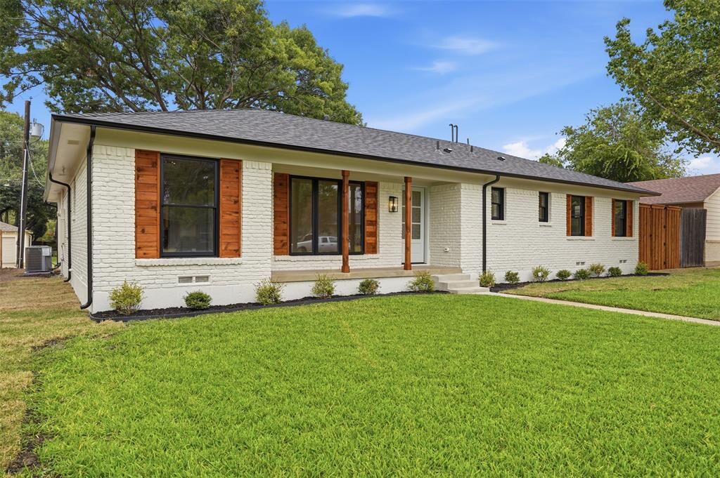 Property Photo:  604 Twilight Trail  TX 75080 