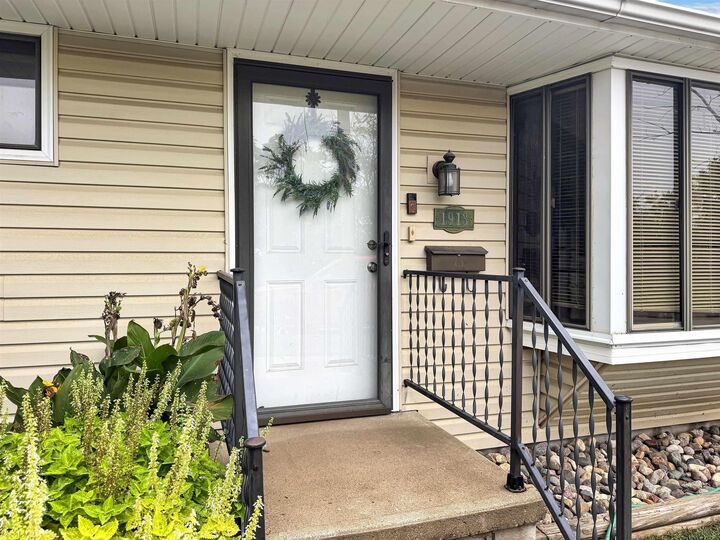 Property Photo:  1913 Riverview Blvd  IA 51103 