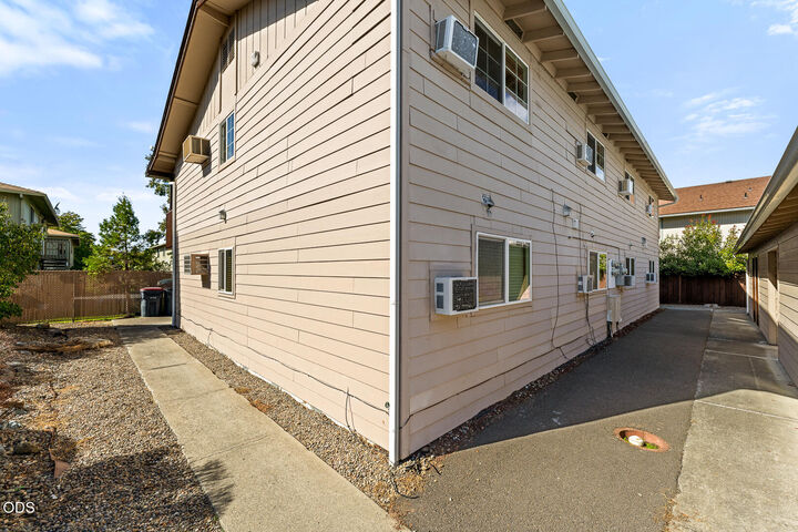 Property Photo:  2139 N Keene Way Drive #7  OR 97504 