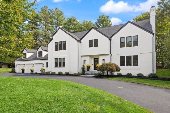 Property Photo: 16 Weathervane Rd MA 02021