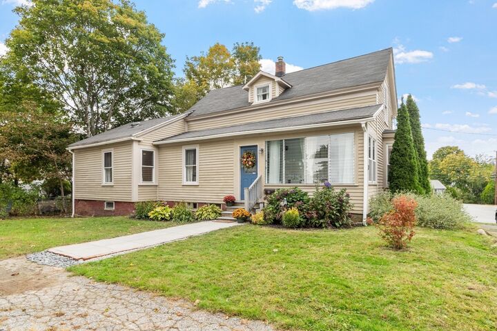 Property Photo:  2 Hill St  MA 01913 