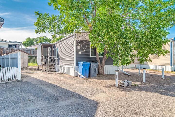 Property Photo: 231 Fairchild Street SW AB T1A 7Z6