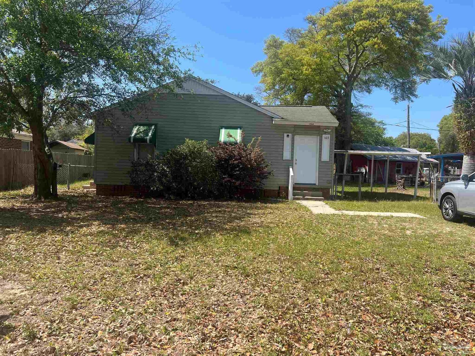 Property Photo:  103 NW Kalash Rd  FL 32507 