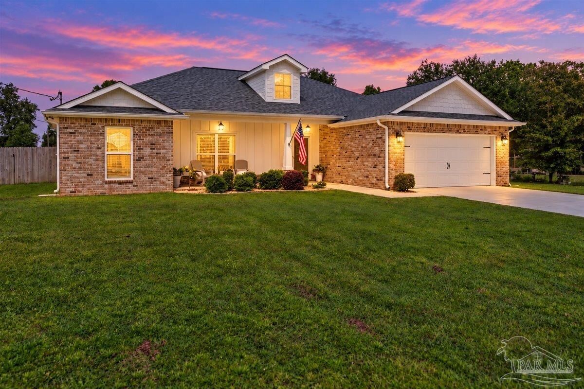 Property Photo: 8278 Tortuga St FL 32566