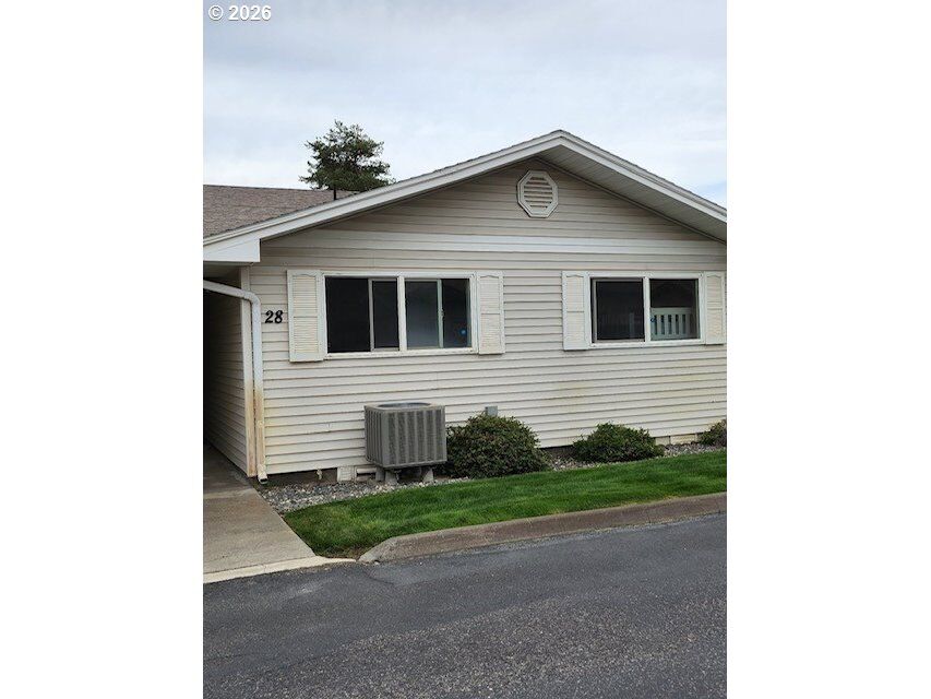Property Photo:  4203 W Kennewick Ave 28  WA 99336 