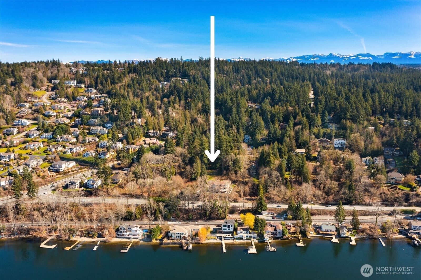 Property Photo:  11 Xx E Lake Sammamish Parkway NE  WA 98074 