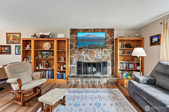 Property Photo:  218 S 317th Place  WA 98003 