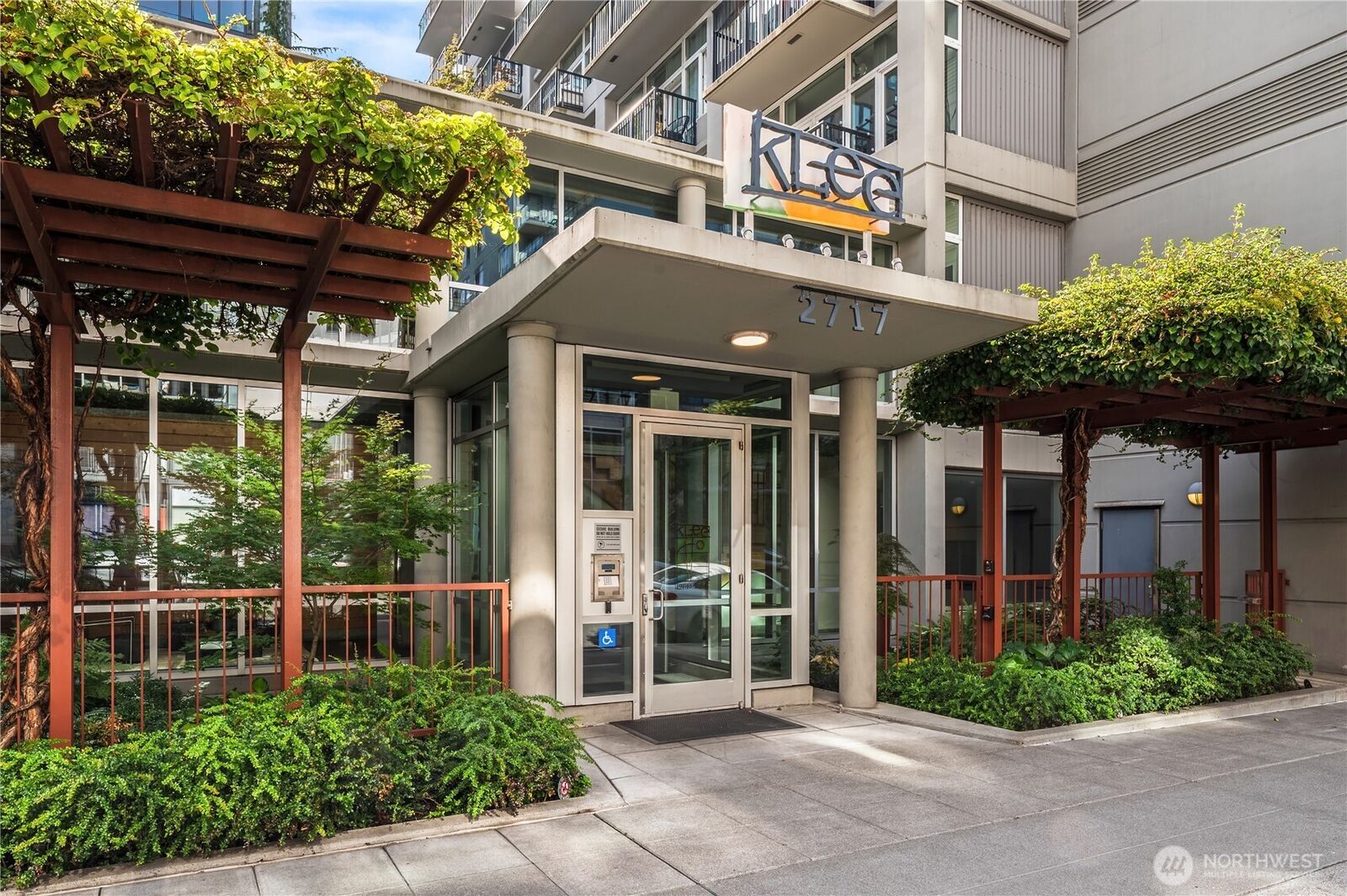 Property Photo: 2717 Western Avenue 8014 WA 98121