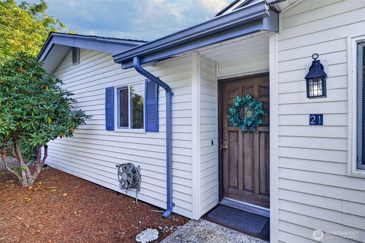 Property Photo:  4200  84 Street NE 21  WA 98270 