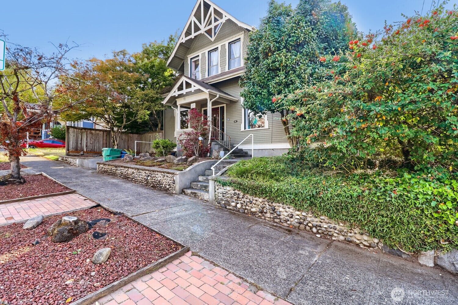 Property Photo:  803 NE 72nd Street  WA 98115 